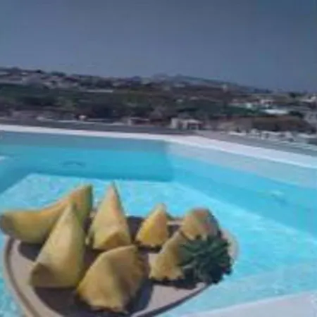 Vakantiehuis Amer Santorini With Outdoor Hot Tub *