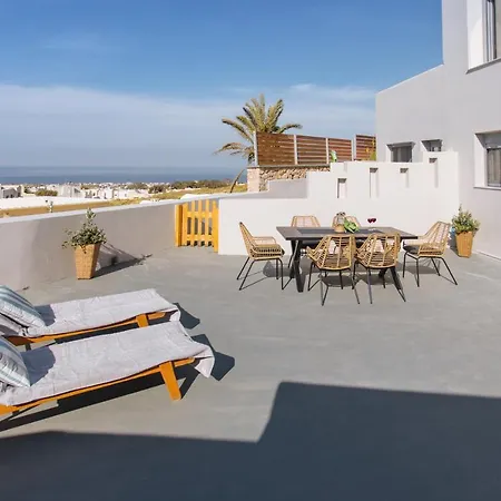 Amer Santorini With Outdoor Hot Tub * Вотон