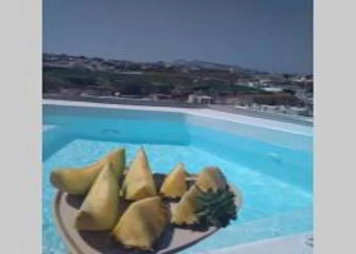 Semesterbostad Amer Santorini With Outdoor Hot Tub *