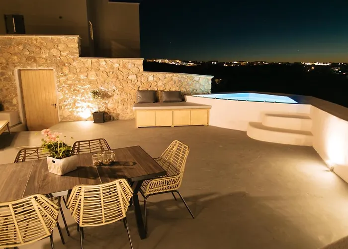 Amer Santorini With Outdoor Hot Tub Vóthon