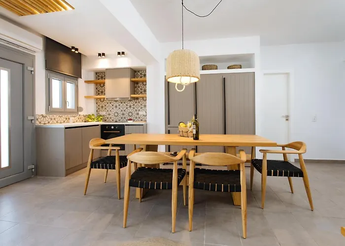 Amer Santorini With Outdoor Hot Tub Vóthon