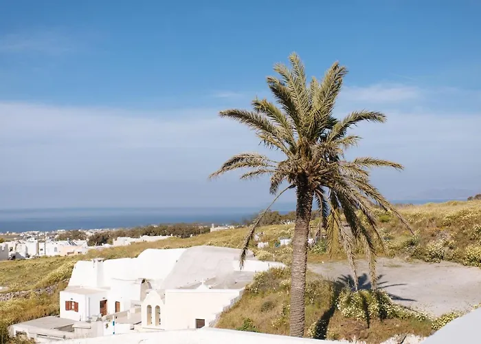 Amer Santorini With Outdoor Hot Tub Vóthon