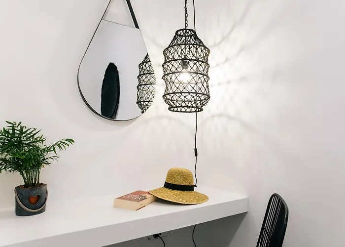 Semesterbostad Amer Santorini With Outdoor Hot Tub Vóthon