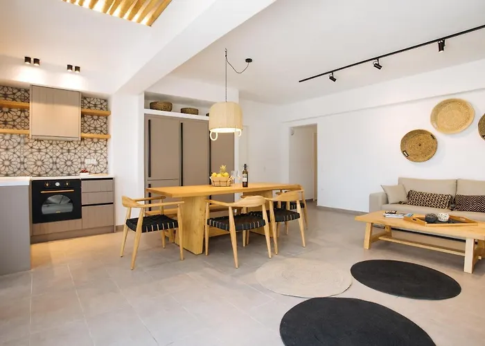 Amer Santorini With Outdoor Hot Tub